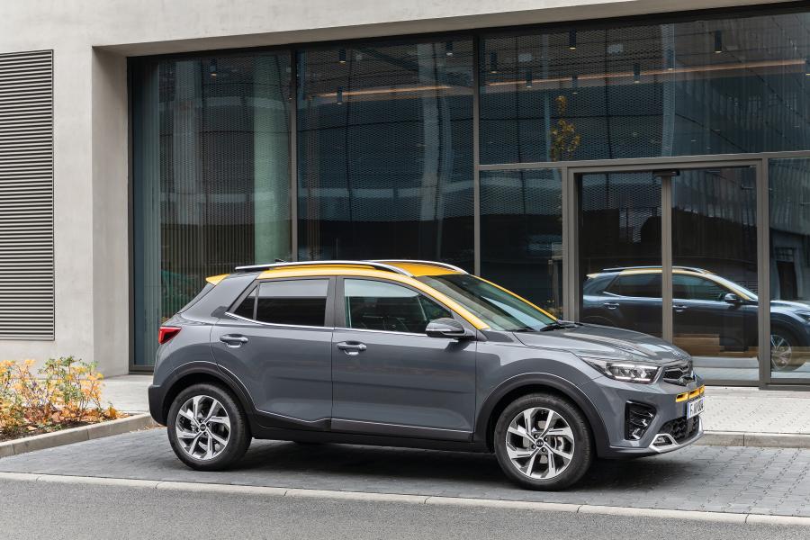 Kia Stonic GT Line 2020 года  (фото 12 из 25)